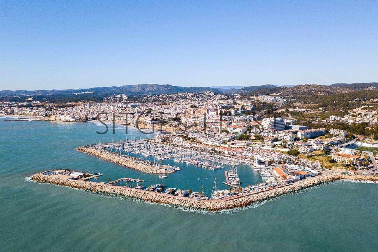 Alojate En Una Torre Sobre El Mar Leilighet Sitges Eksteriør bilde